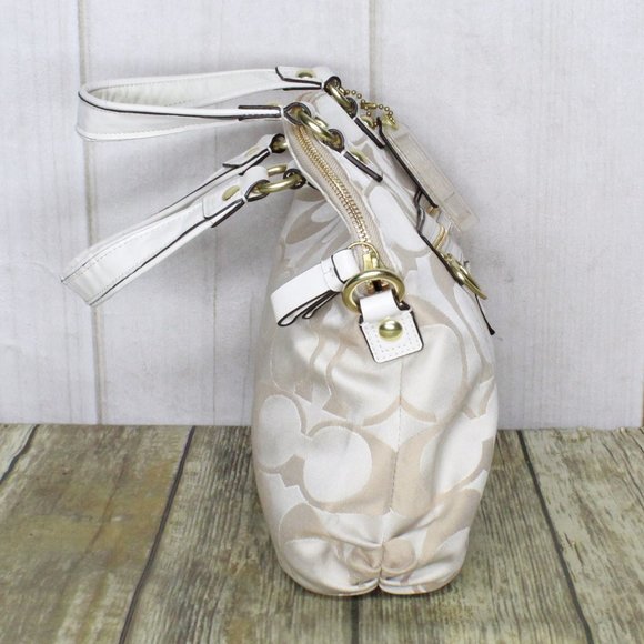 COACH Daisy Signature Foldover Shoulder Bag - Picture 3 of 12